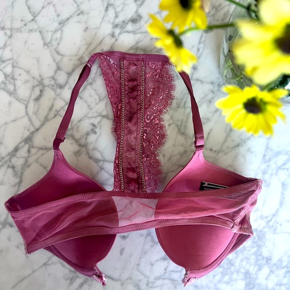 Victoria Secret bombshell triple push up bra. - Picture 1 of 2